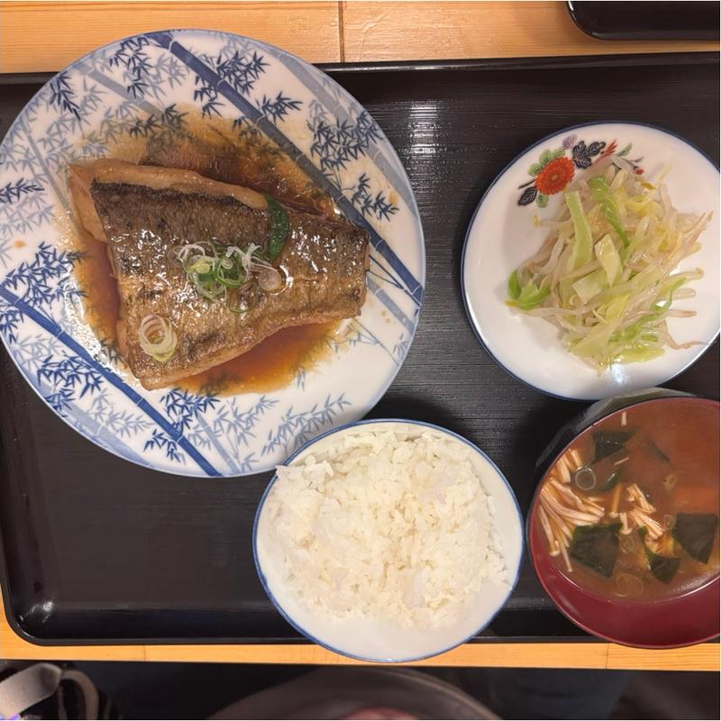 煮魚定食(海鮮処まるうえ)