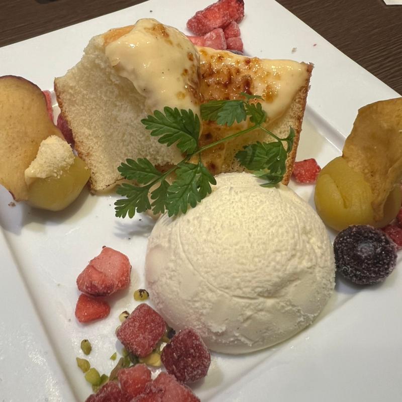 ブリュレパンケーキのスイートポテトクリーム添え  (焼肉ダイニング ワンカルビ 三木店)