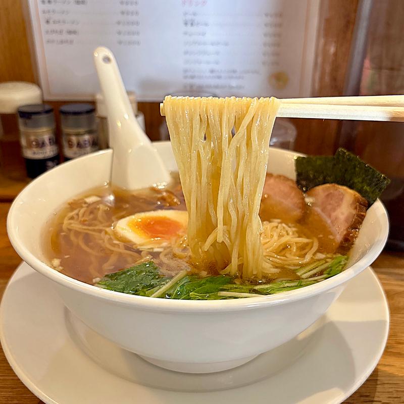 まねきらーめん（醤油味）(麺座まねき)