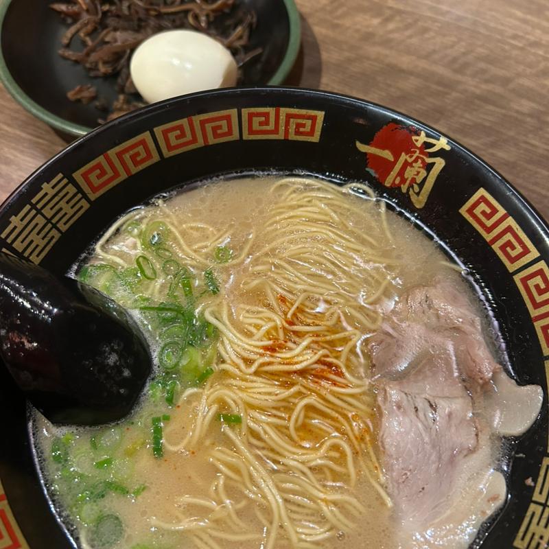 ラーメン＋きくらげ＋半熟塩ゆで玉子(一蘭 柏店 )