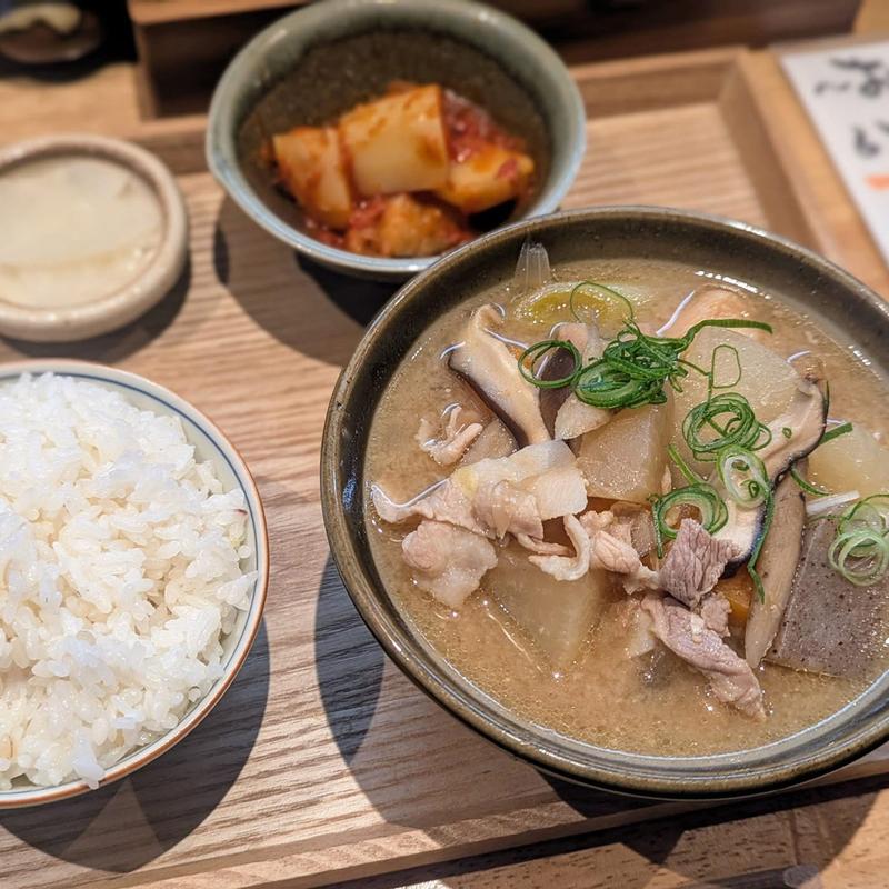 ぶた汁定食(にこみや 岳 )