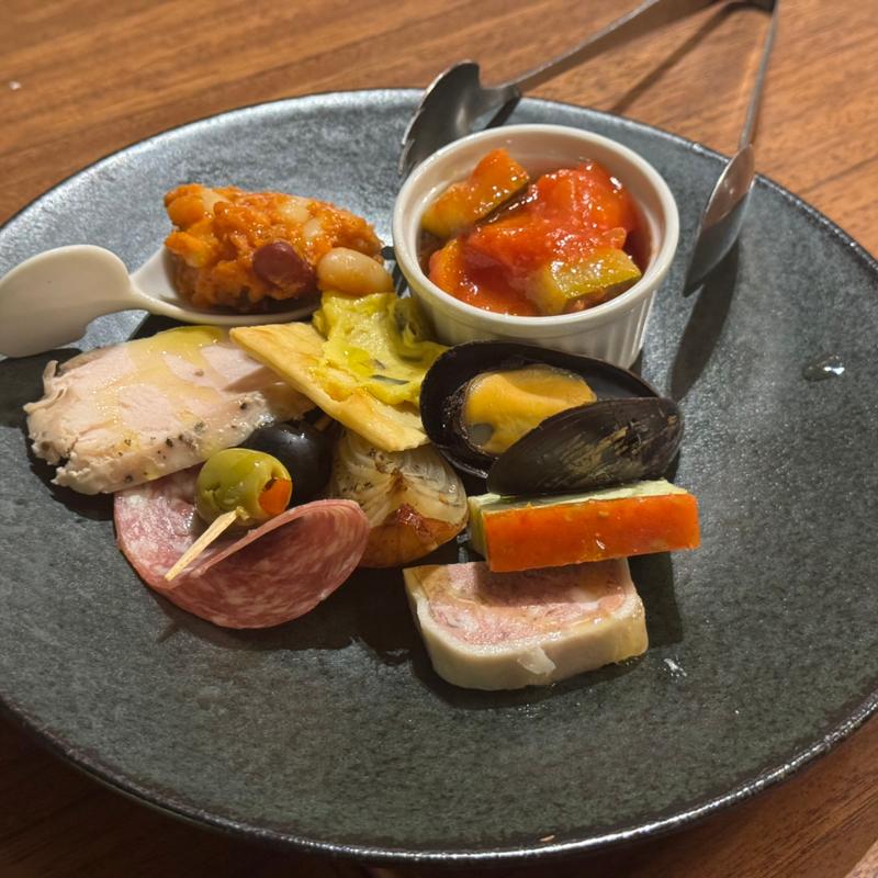 (Bar e Trattoria QUATTRO)