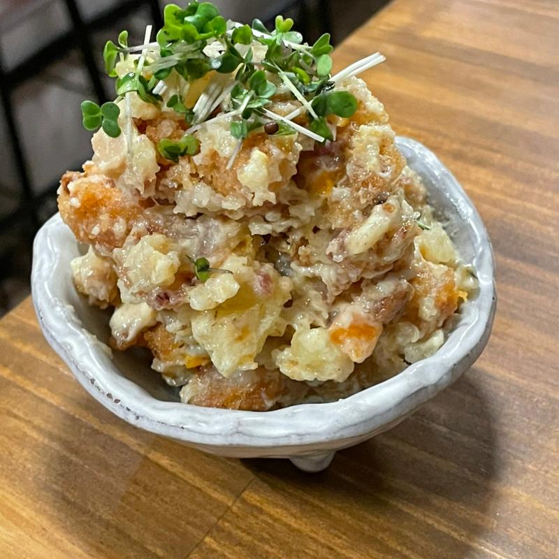 ザクザク揚げポテトサラダ(食堂黒うさぎ)