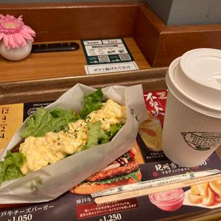 タマゴサラダドッグセット(フレッシュネスバーガー東池袋)