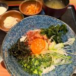 鮪のユッケ風丼定食(居酒屋 仕立屋 多摩センター店)