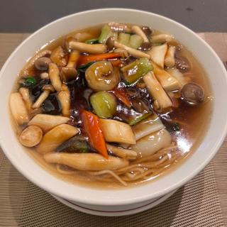 五目スープそば(中国飯店 倶楽湾)