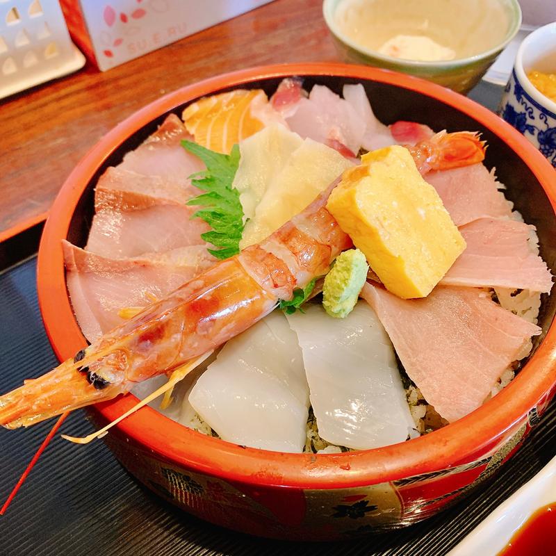 特別海鮮丼(源七 くろとり食堂)