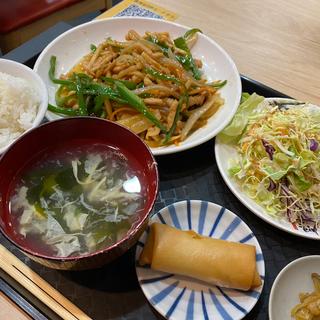 青椒肉絲定食(功夫蘭州ラーメン 中華料理)