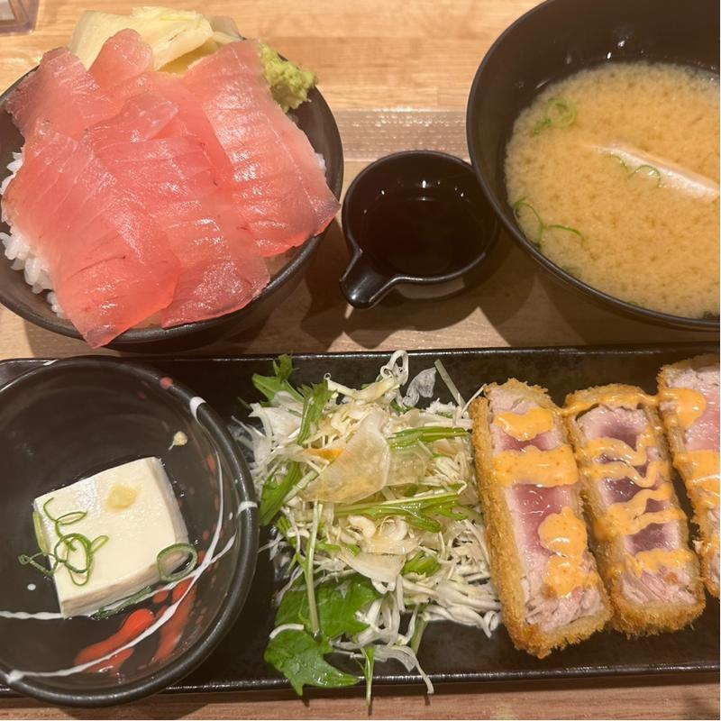 Aセット（マグロのレアカツ）(海鮮鉄板居酒屋 あいち)