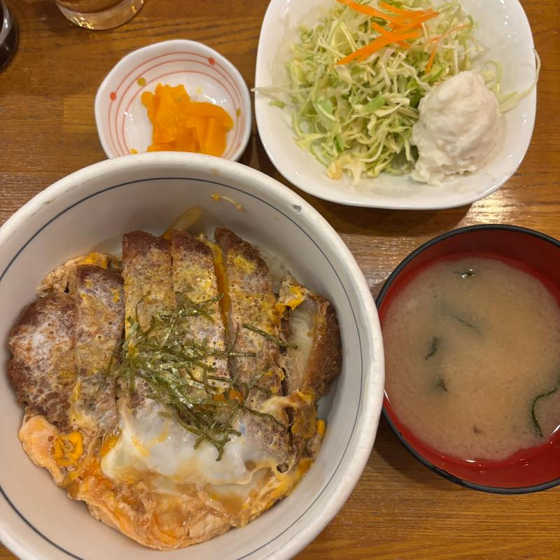 カツ丼(三九三)