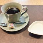 白身魚のムニエル パプリカとアメリケーヌのソース(NATURAL TABLE)