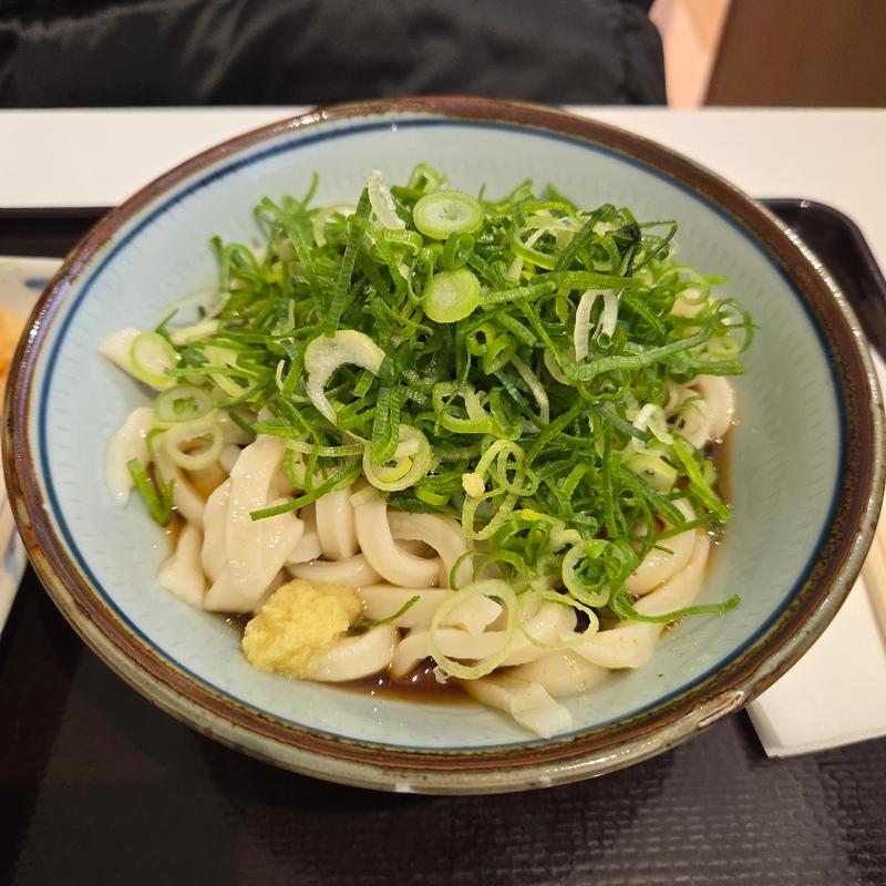 ぶっかけうどん(自家製麺 杵屋麦丸 成田国際空港第１Ｔ店)