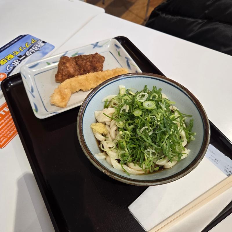 ぶっかけうどん【いか天・チキンカツ】(自家製麺 杵屋麦丸 成田国際空港第１Ｔ店)