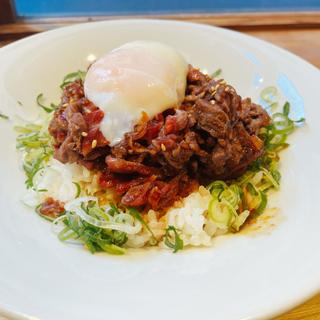 ユッケ丼(グリル モトカラ)