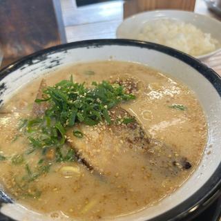 胡麻白湯ラーメン(いっとく家らーめん)