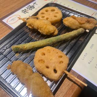 串揚げ(せせり 蓮根 アスパラガス)(串揚げTAKA)