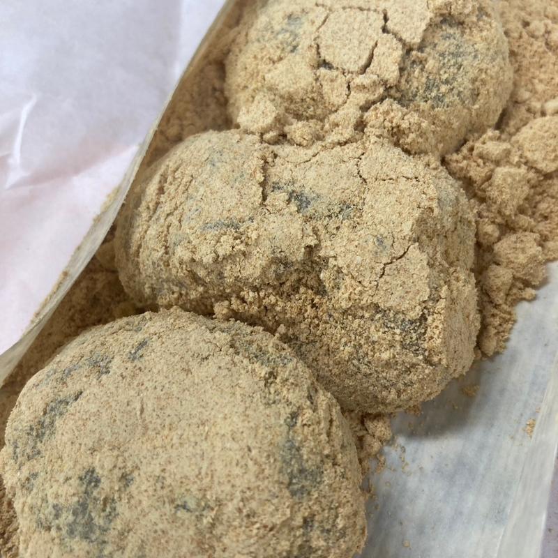 唐芋団子(味のくらや 本社工場)