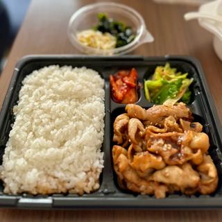 国産豚白モツ弁当