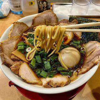 魚介醤油ラーメン 太麺 豚チャーシュー 味玉(こてつ家)