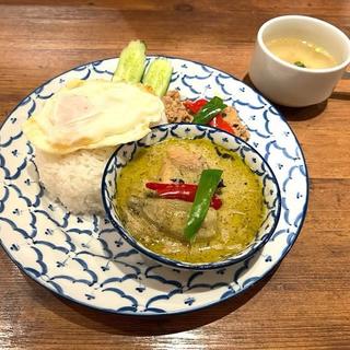 ガパオライスとグリーンカレーのセット(タイ料理 サイアムオーキッド ヤエチカ店)