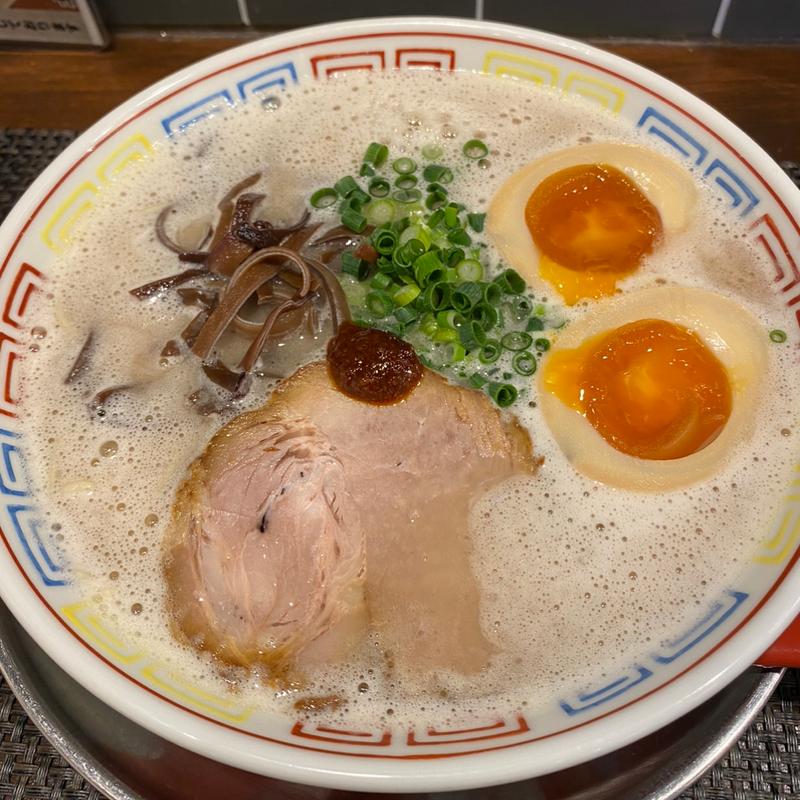 豚骨ラーメン(麺屋とんぼ)