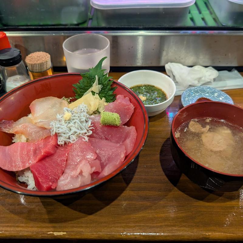 三種まかない丼(仙台銀座 キンタロウ)