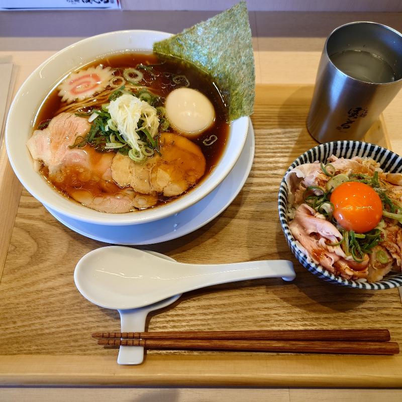 熟成醤油生姜らぁ麺味玉トッピング炙りレアチャーシュー丼セット(らぁ麺 ほたる)