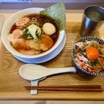 熟成醤油生姜らぁ麺味玉トッピング炙りレアチャーシュー丼セット