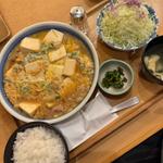 肉豆腐の玉子とじ定食