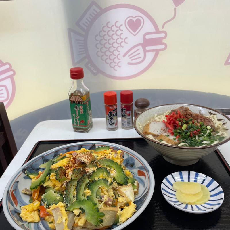 ゴーヤーちゃんぷるーとソーキそば(沖縄きしみーる)