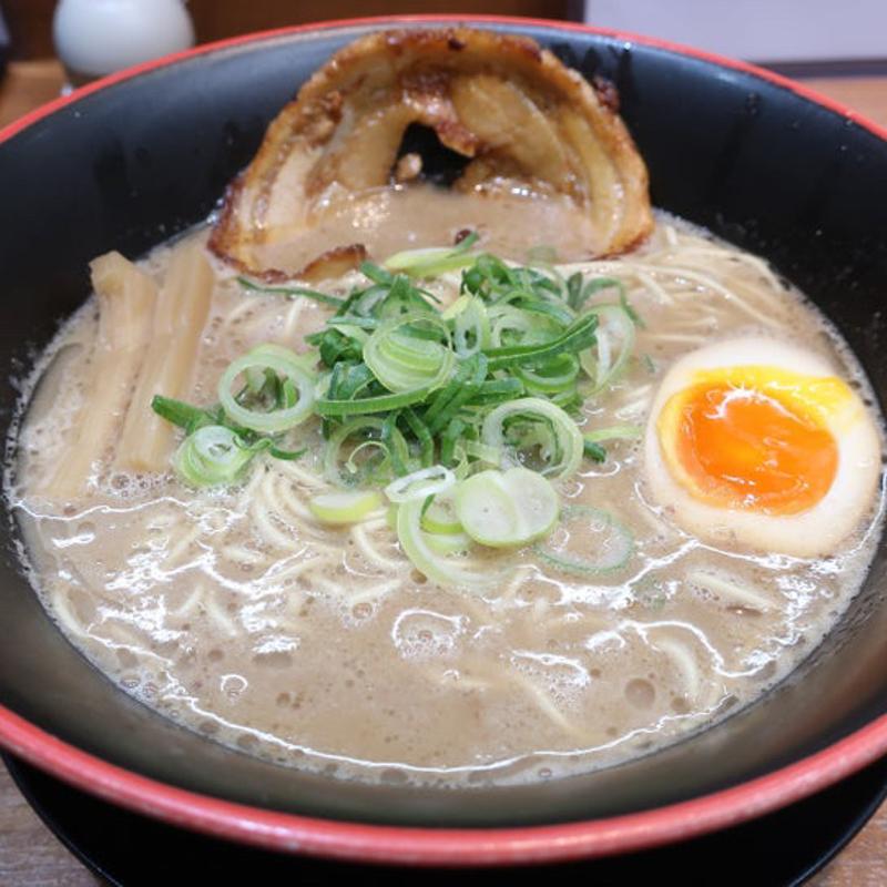 豚骨ラーメン(らーめん ど真ん中)