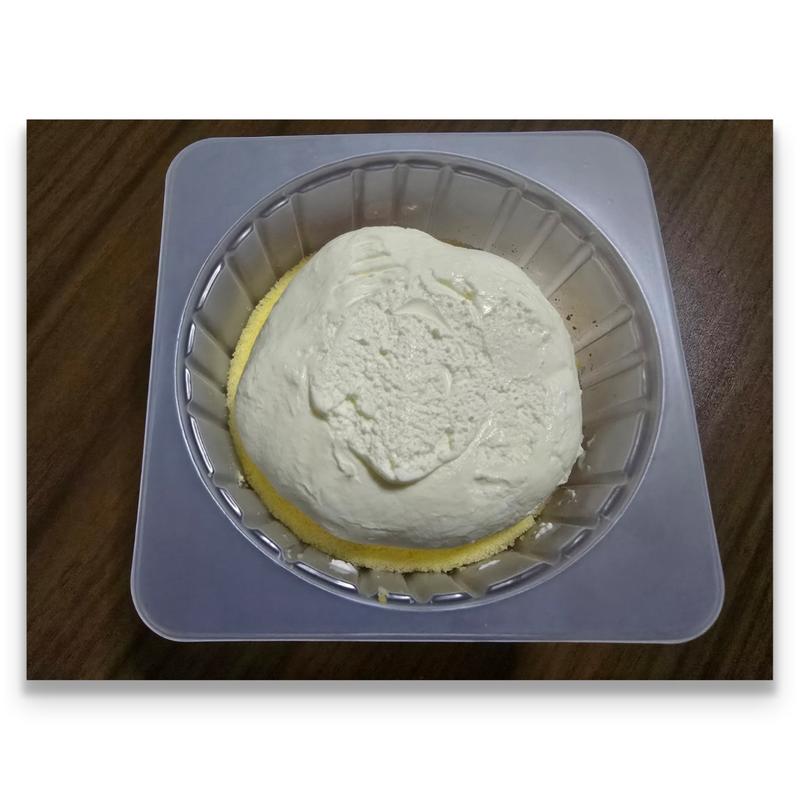 盛りすぎ！プレミアム ロールケーキ(ローソン 東京スクエアガーデン店)