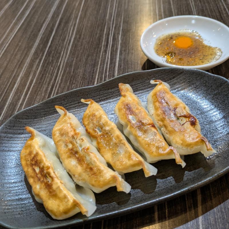 餃子(麺屋いたがき)