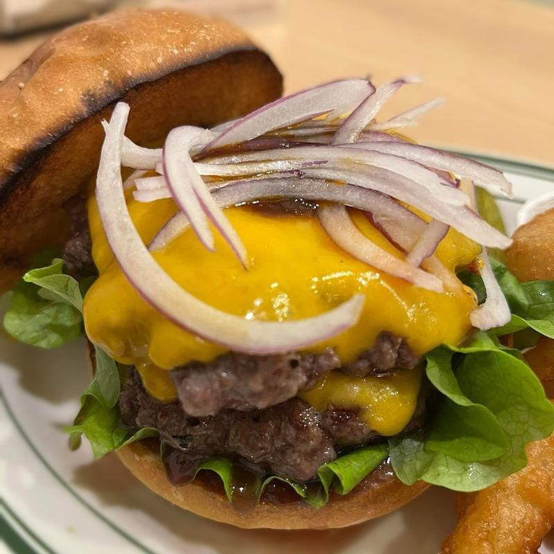 ダブルチーズバーガー(PLUMP DINER【プランプダイナー】)