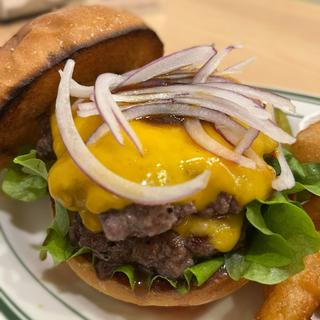 ダブルチーズバーガー(PLUMP DINER【プランプダイナー】)