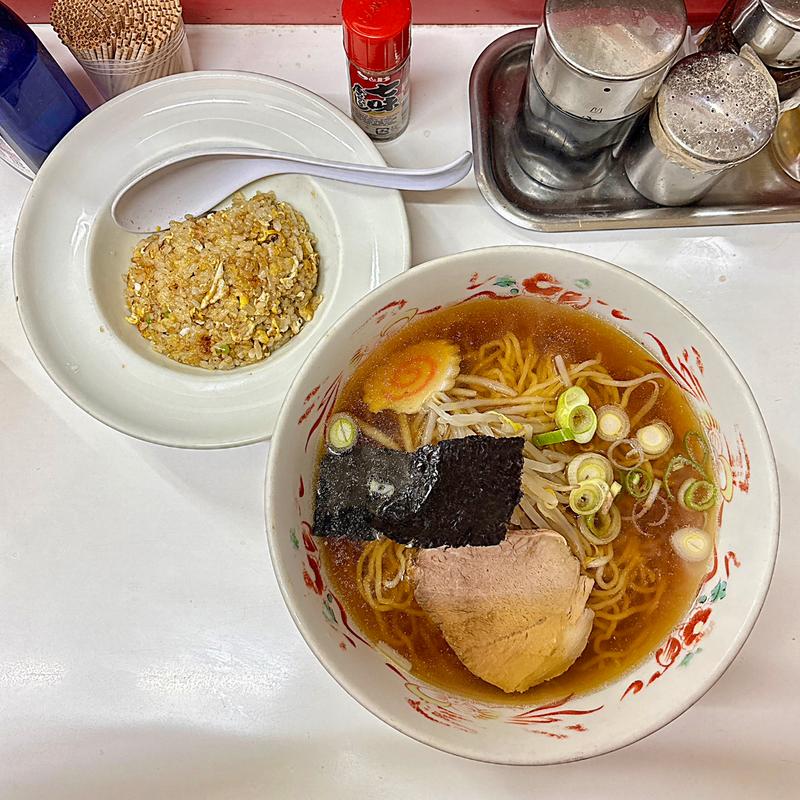 ハーフチャーハンとラーメンセット(銀水)