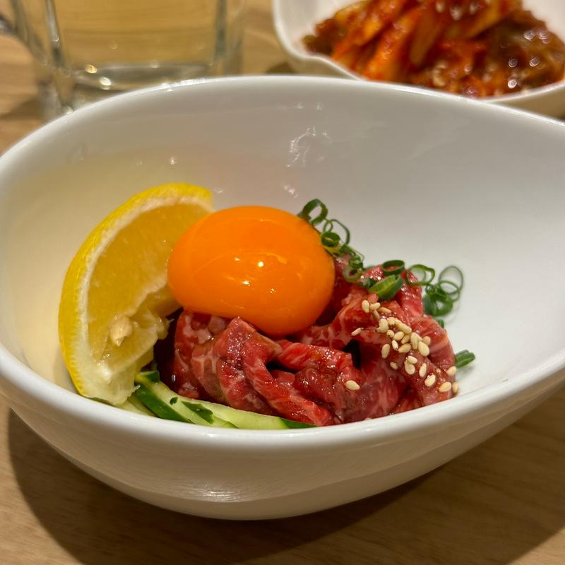 黒毛和牛の炙りユッケ(焼肉 とんび 栄住吉店)