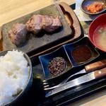 三日月リブロースステーキ定食