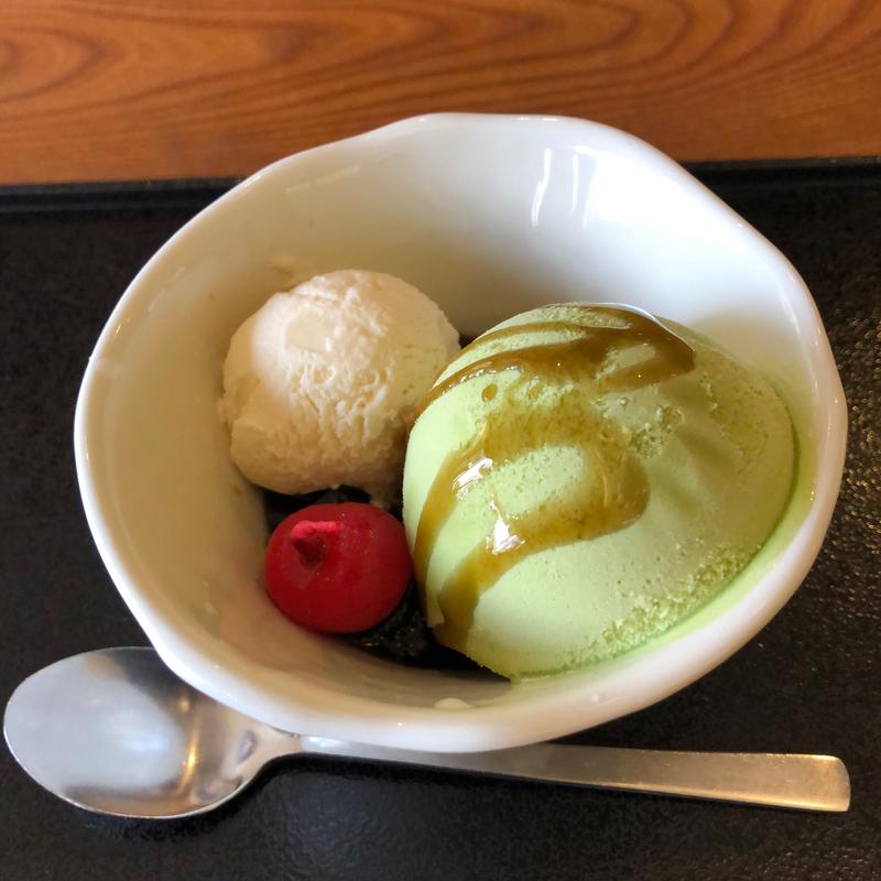 黒糖ゼリーと和三盆ムースのパフェ(藍屋 春日部店)