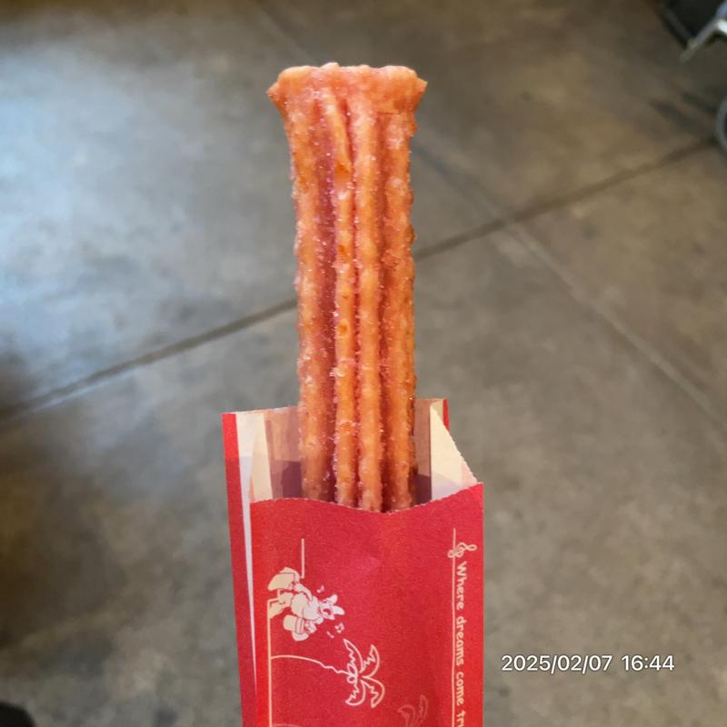 クリームブリュレ風チュロス(ストロベリー)(ドックサイドダイナー)