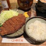 とんかつ定食(豚珍館 （とんちんかん）)