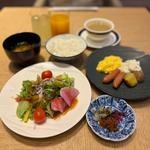 朝食