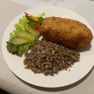 キエフカツレツ(ロシアレストラン スカズカ)