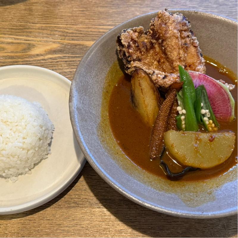 大山鶏の大きなザンギカレー(スープカレー ポニピリカ 下北沢店)