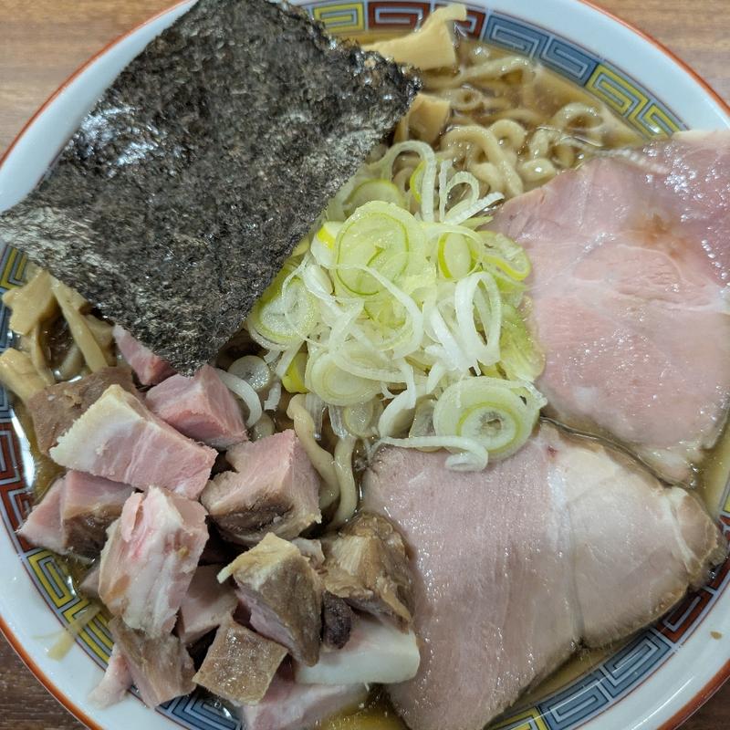 煮干しラーメン大盛（はじ肉）(拉麺ケンタ)