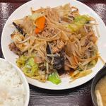 肉野菜炒め定食(大衆食堂 定食のまる大 静岡北口店)