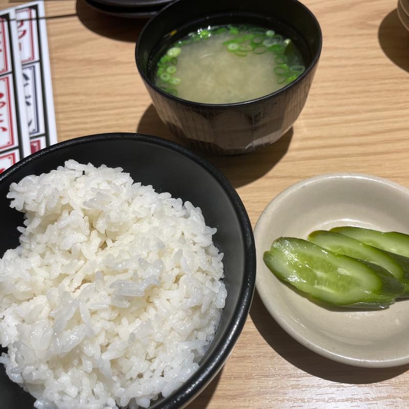 白めしセット(格安ビールと鉄鍋餃子 3・6・5酒場新大阪ソーラ21店)