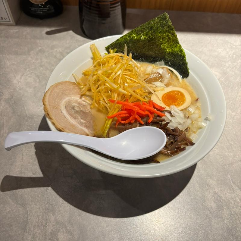 ネギラーメン+キクラゲ(ラーメン豚のとん太くん)