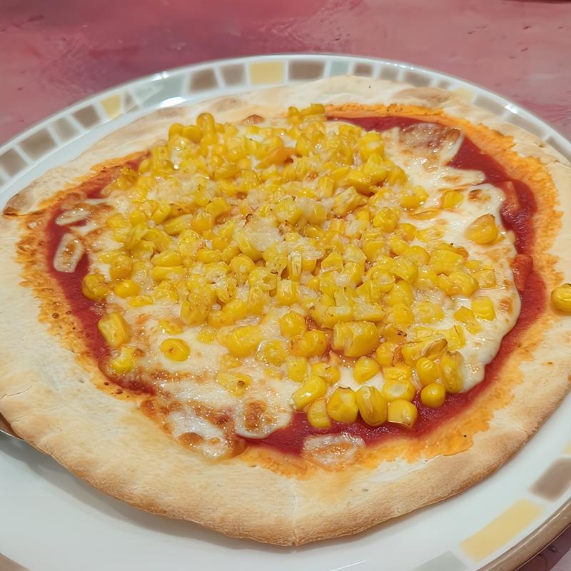 たっぷりコーンのピザ(サイゼリヤ イオンタウン茨木太田)