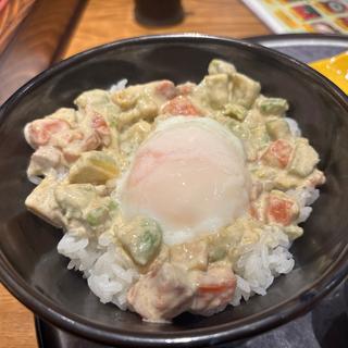 サーモンアボカド丼